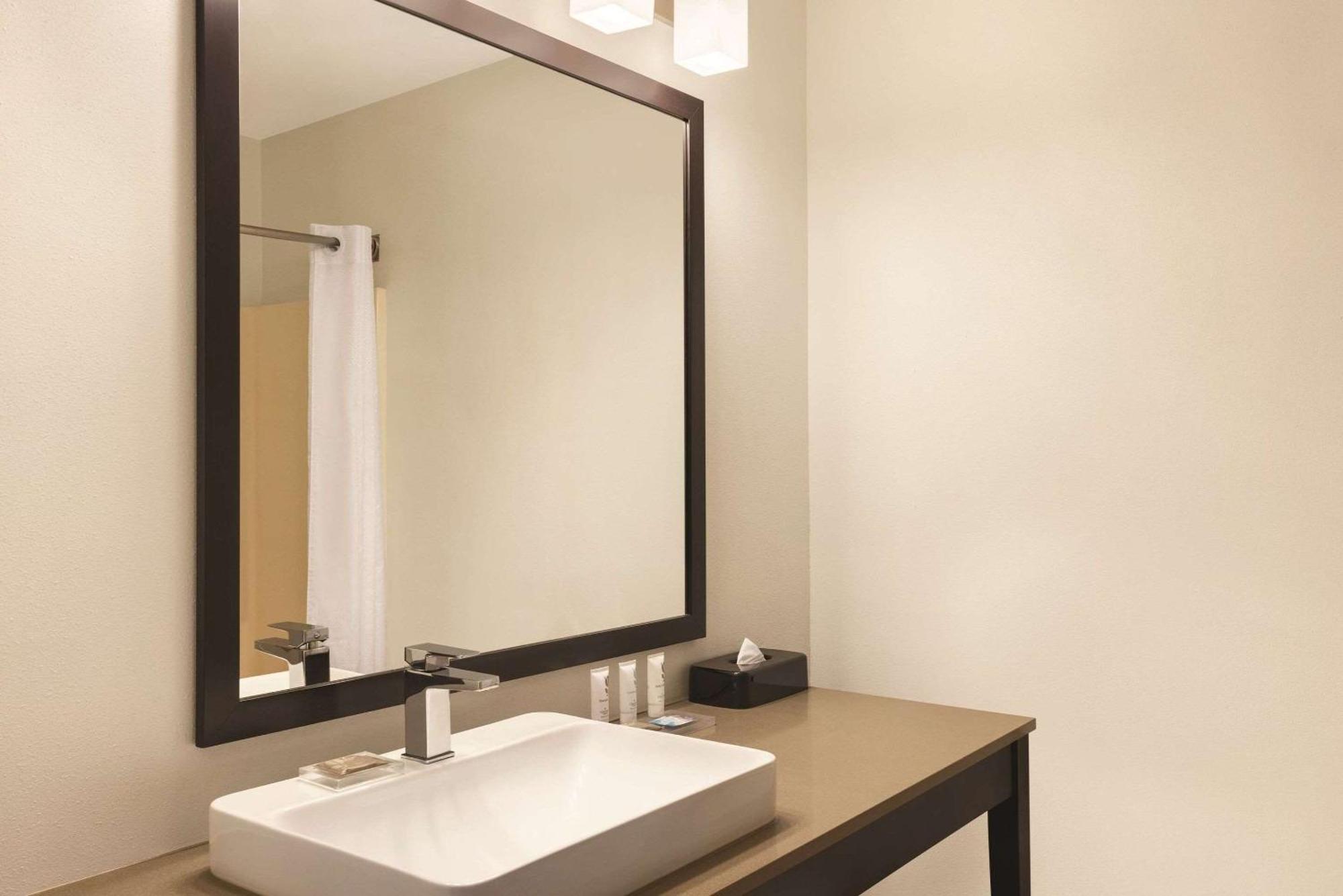 Country Inn & Suites By Radisson, Forest Lake, Mn מראה חיצוני תמונה