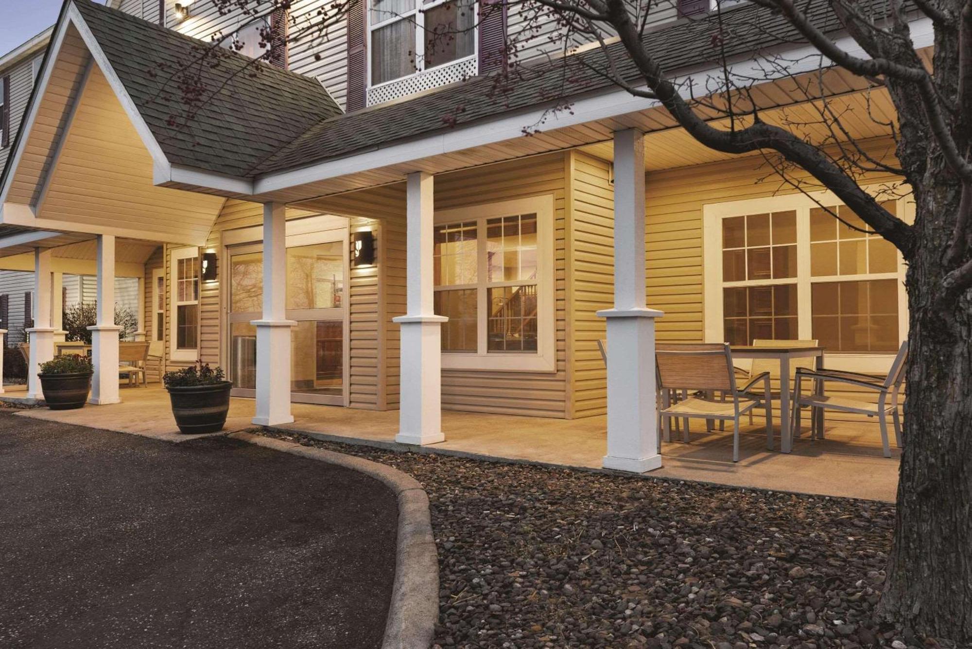 Country Inn & Suites By Radisson, Forest Lake, Mn מראה חיצוני תמונה